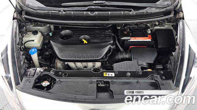 Kia Carens 2.0 LPi Prestige 2014 — фото 6