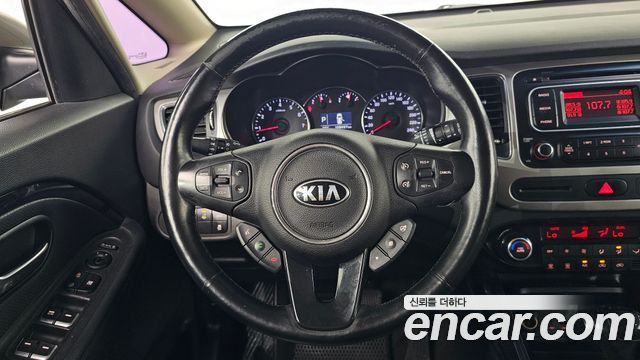 Kia Carens 2.0 LPi Prestige 2014 — фото 13