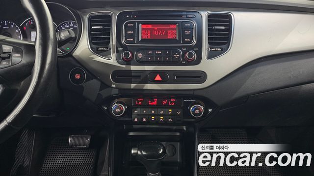 Kia Carens 2.0 LPi Prestige 2014 — фото 14