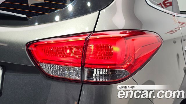 Kia Carens 2.0 LPi Prestige 2014 — фото 23
