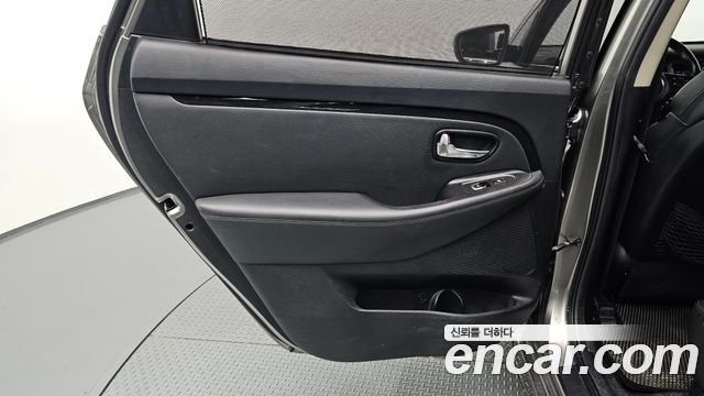 Kia Carens 2.0 LPi Prestige 2014 — фото 25