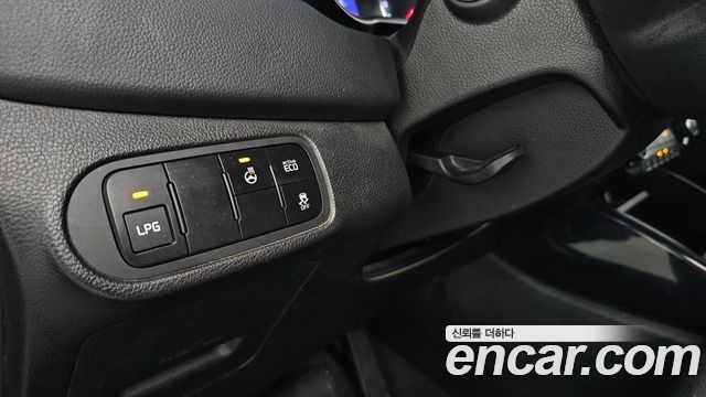 Kia Carens 2.0 LPi Prestige 2014 — фото 27