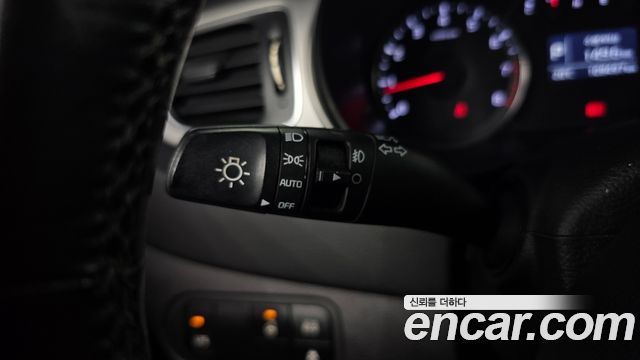 Kia Carens 2.0 LPi Prestige 2014 — фото 31