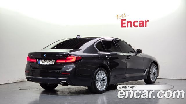 BMW 5 Series (G30) 523d xDrive Luxury 2022 — фото 2
