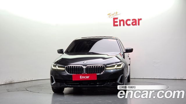 BMW 5 Series (G30) 523d xDrive Luxury 2022 — фото 3
