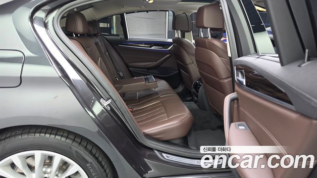 BMW 5 Series (G30) 523d xDrive Luxury 2022 — фото 12