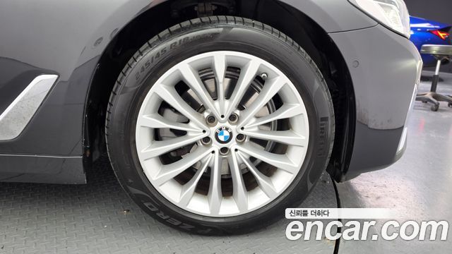 BMW 5 Series (G30) 523d xDrive Luxury 2022 — фото 21