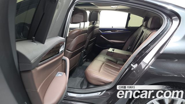 BMW 5 Series (G30) 523d xDrive Luxury 2022 — фото 26