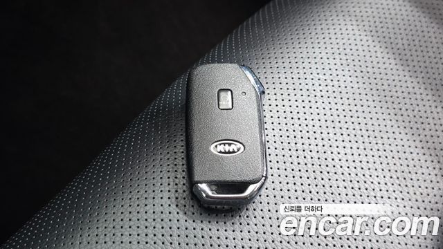 Kia K7 Premier 3.0 LPI Trendy(Rented Car) 2020 — фото 17