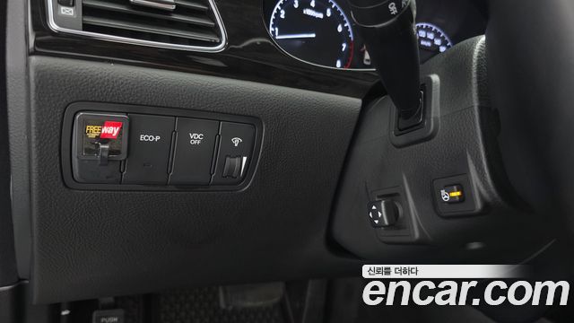 Hyundai Genesis BH 330 Luxury Standard 2012 — фото 18