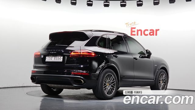 Porsche Cayenne 3.0 Diesel Platium Edition 958 2017 — фото 2