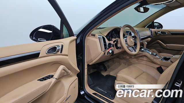 Porsche Cayenne 3.0 Diesel Platium Edition 958 2017 — фото 10