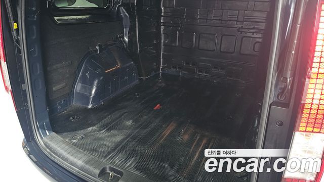Hyundai Staria Cargo 5-Seater Modern 2022 — фото 19
