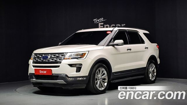 Ford Explorer 2.3 Limited 4WD 5th