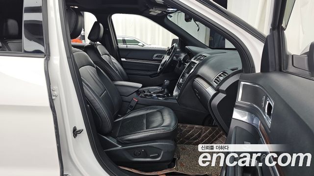 Ford Explorer 2.3 Limited 4WD 5th 2019 — фото 11