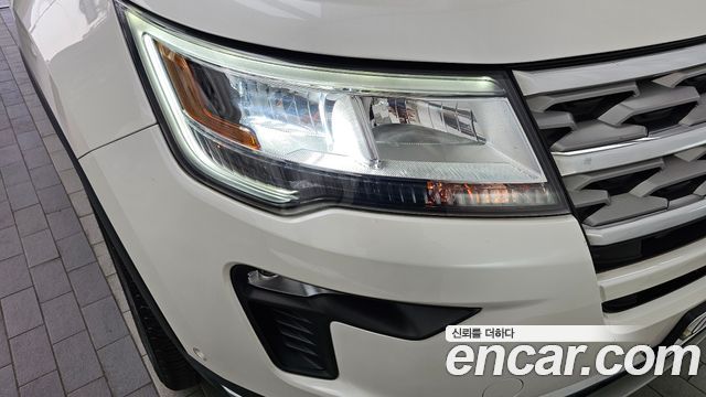 Ford Explorer 2.3 Limited 4WD 5th 2019 — фото 22