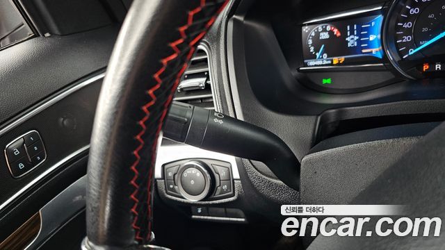 Ford Explorer 2.3 Limited 4WD 5th 2019 — фото 28