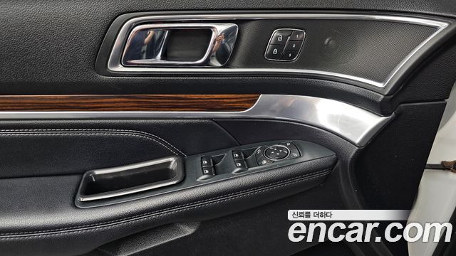 Ford Explorer 2.3 Limited 4WD 5th 2019 — фото 31