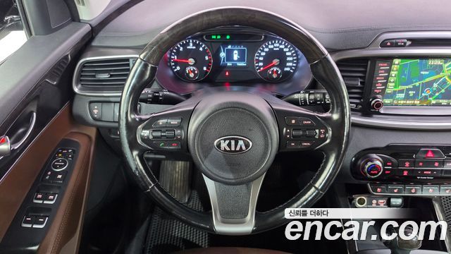 Kia Sorento Diesel 2.0 2WD Noblesse 2016 — фото 13