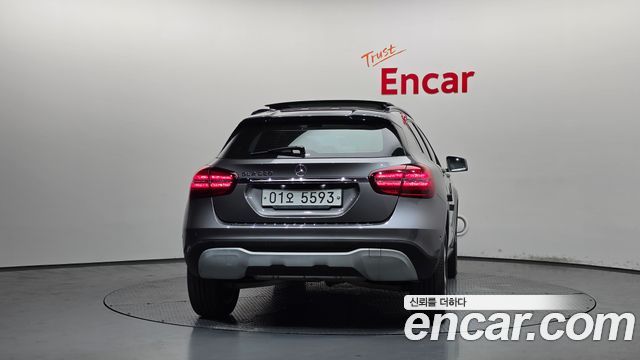 Mercedes-Benz GLA-Class (X156) GLA220 2018 — фото 4