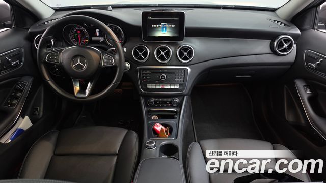 Mercedes-Benz GLA-Class (X156) GLA220 2018 — фото 7