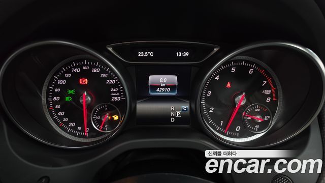 Mercedes-Benz GLA-Class (X156) GLA220 2018 — фото 8