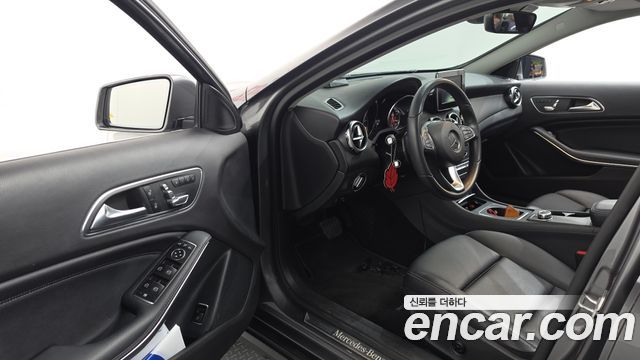 Mercedes-Benz GLA-Class (X156) GLA220 2018 — фото 10