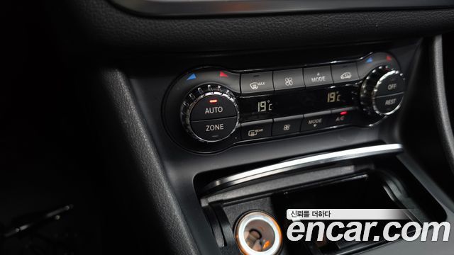Mercedes-Benz GLA-Class (X156) GLA220 2018 — фото 20