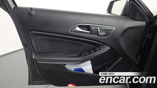 Mercedes-Benz GLA-Class (X156) GLA220 2018 — фото 24