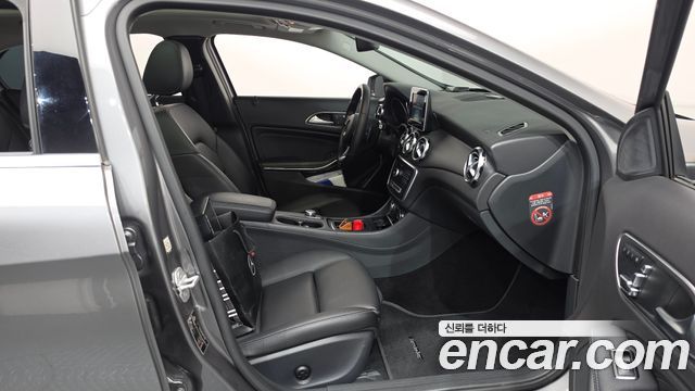 Mercedes-Benz GLA-Class (X156) GLA220 2018 — фото 26