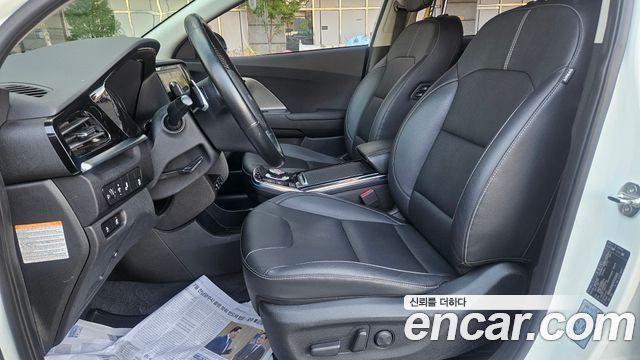 Kia Niro Plus Air 2024 — фото 8