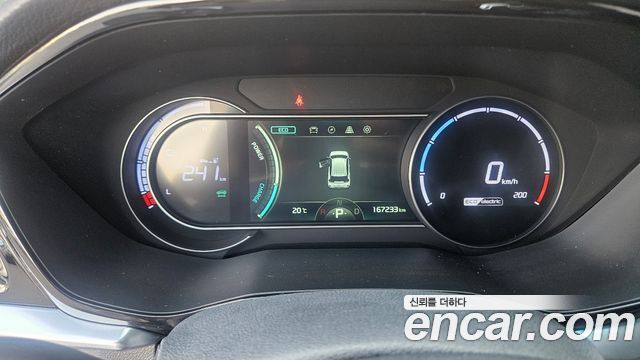 Kia Niro Plus Air 2024 — фото 9