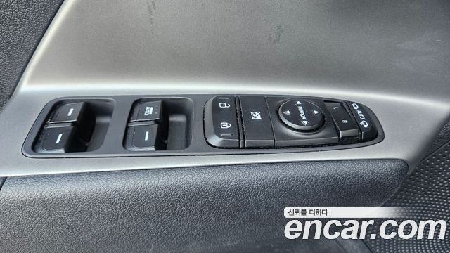 Kia Niro Plus Air 2024 — фото 18