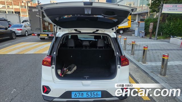 Kia Niro Plus Air 2024 — фото 21