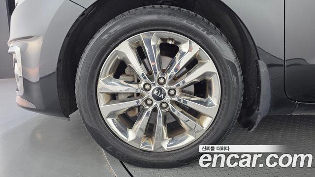 Kia Carnival 9-seater Noblesse 2015 — фото 5