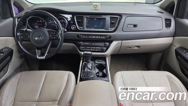 Kia Carnival 9-seater Noblesse 2015 — фото 7