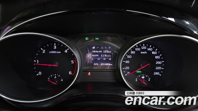 Kia Carnival 9-seater Noblesse 2015 — фото 8