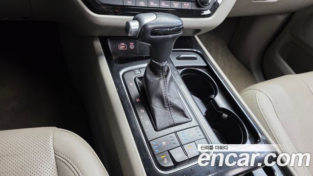 Kia Carnival 9-seater Noblesse 2015 — фото 9