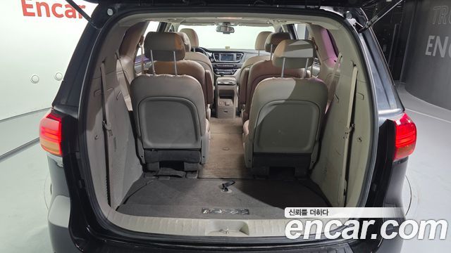 Kia Carnival 9-seater Noblesse 2015 — фото 20