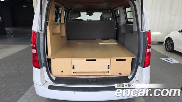 Hyundai Grand Starex Camping Car 2016 — фото 20