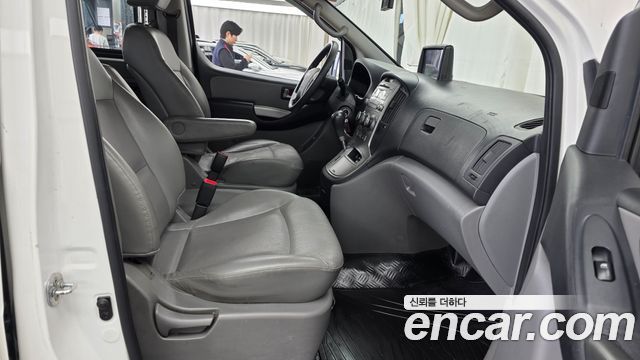 Hyundai Grand Starex Camping Car 2016 — фото 26