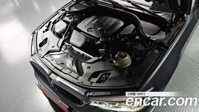 BMW 5 Series (G30) 520d xDrive M Sport Package 2017 — фото 6