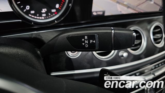 Mercedes-Benz E-Class (W213) E220d Avantgarde 2020 — фото 9