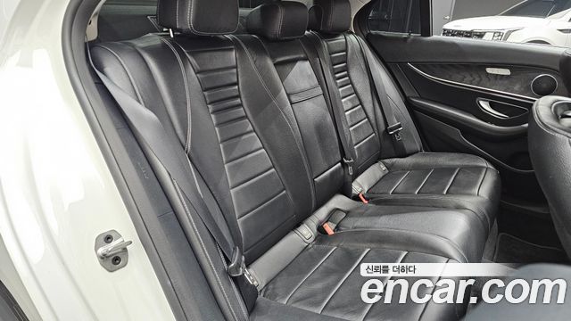 Mercedes-Benz E-Class (W213) E220d Avantgarde 2020 — фото 11