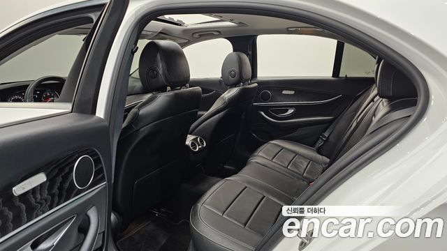 Mercedes-Benz E-Class (W213) E220d Avantgarde 2020 — фото 12