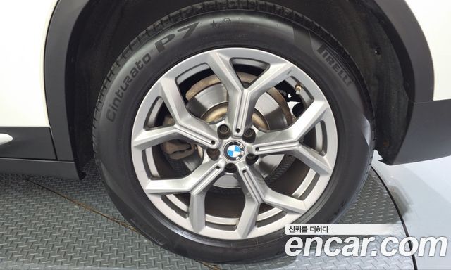 BMW X4 (G02) xDrive20i xLine 2022 — фото 21