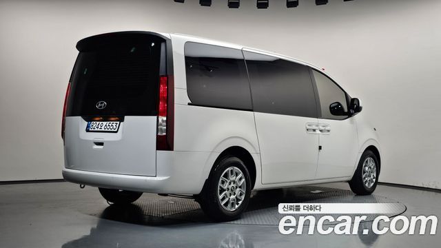 Hyundai Staria L3.5 Cargo 3-Seater Modern 2025 — фото 2