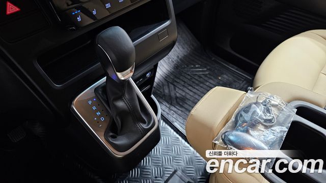 Hyundai Staria L3.5 Cargo 3-Seater Modern 2025 — фото 9