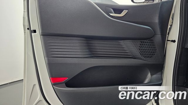 Hyundai Staria L3.5 Cargo 3-Seater Modern 2025 — фото 24
