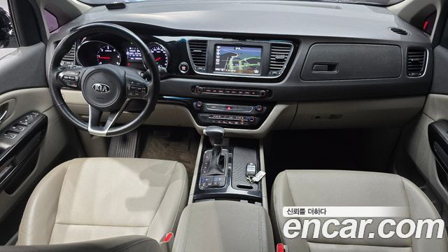 Kia Carnival 9-seater Prestige 2017 — фото 7
